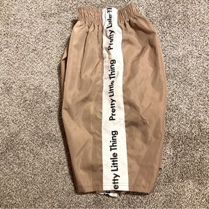 NWOT PrettyLittleThing knee-length shorts, tan & white, size 10